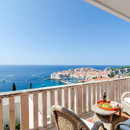 Apartment 2 Bedroom With Balcony