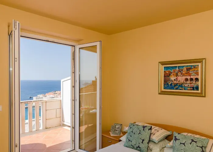 Apartments Bonavista شقة